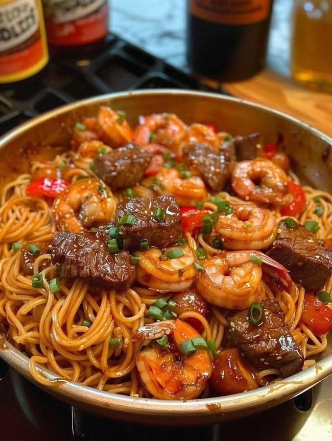 Macarrão Frito Especial G (3-4 Pessoas)